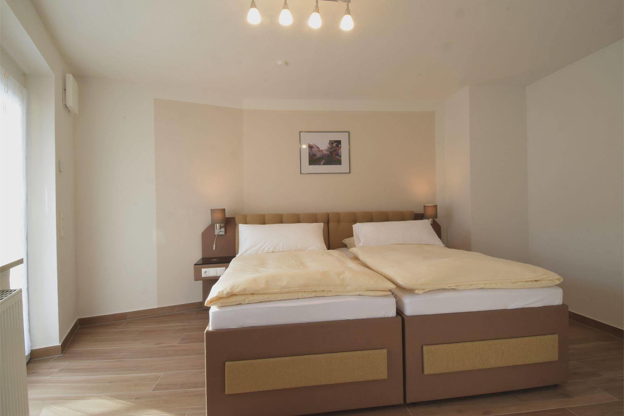Aparthotel Donaustern Asbach-Bäumenheim Dış mekan fotoğraf